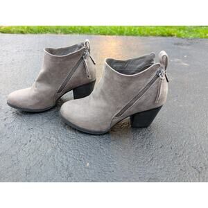 Torrid Womens Side Zip Heel Bootie Boot Taupe Grey Plus Sz 8WW #71096 Low Heel